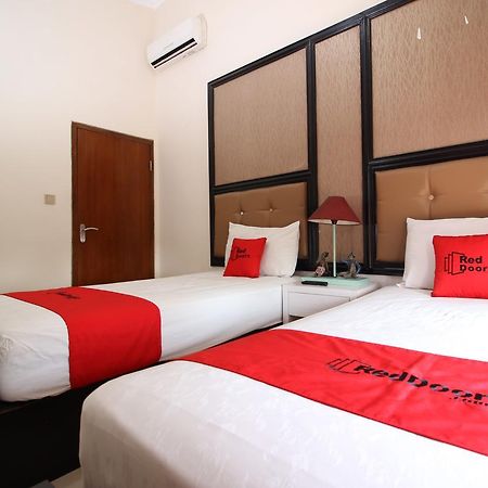 Reddoorz Plus Near Tugu Jogja 2 Jogjacarta Exterior foto