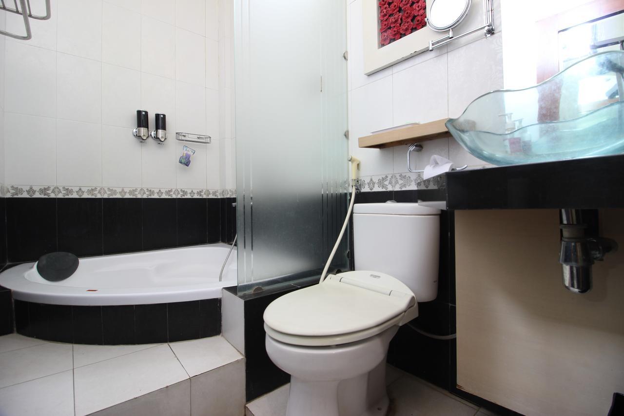 Reddoorz Plus Near Tugu Jogja 2 Jogjacarta Exterior foto