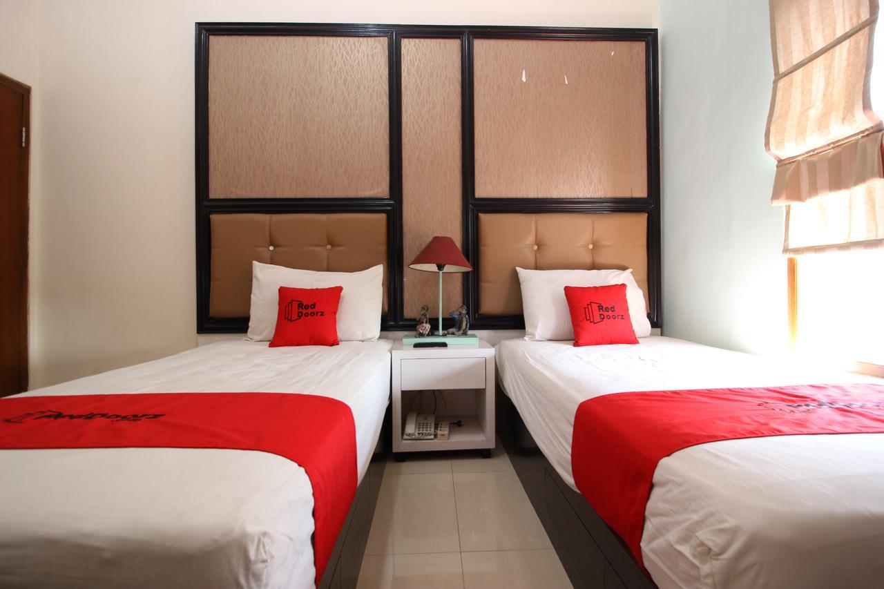 Reddoorz Plus Near Tugu Jogja 2 Jogjacarta Exterior foto